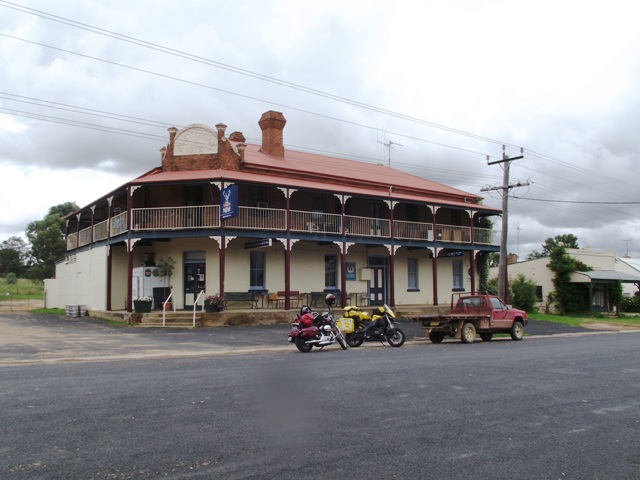 DSCF0172Sturt town hotel.JPG